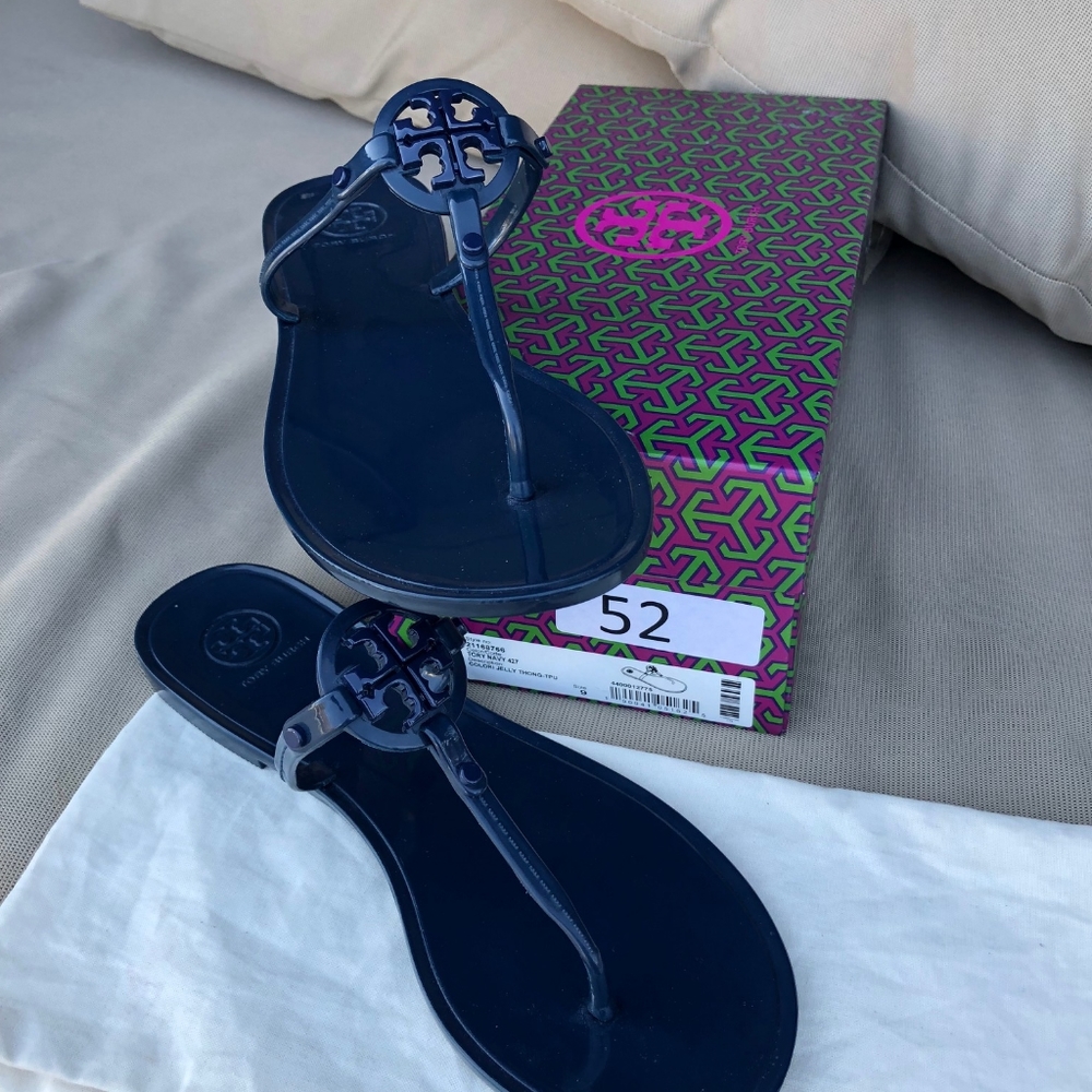 Thong sandals